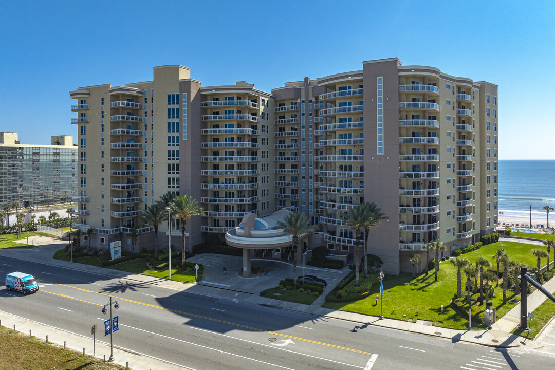 Ocean Vistas in Daytona Beach Shores, FL - Building Photo