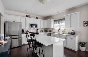 6517 Turf Way in Anderson, IN - Building Photo - Building Photo