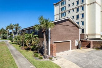 136 19th Ave N in Jacksonville Beach, FL - Building Photo - Building Photo