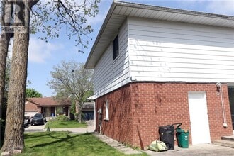 77 Orchard Mill Crescent in Kitchener, ON - Building Photo - Building Photo