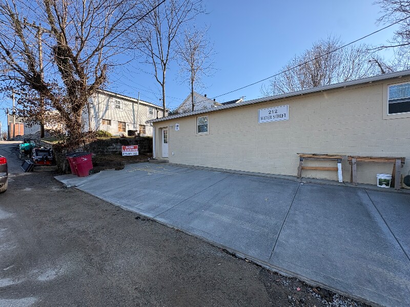 212 Water St, Unit 1 in Carthage, TN - Building Photo