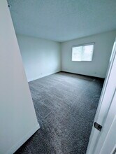 Parc Mountain View Apartments in San Bernardino, CA - Foto de edificio - Building Photo