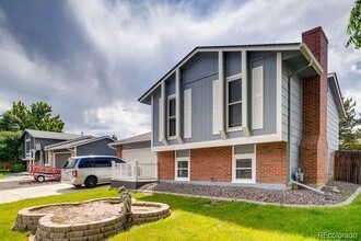 7703 S Independence Way in Littleton, CO - Foto de edificio - Building Photo