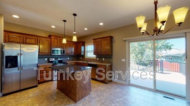 1604 Barrington Pkwy in Papillion, NE - Building Photo - Building Photo