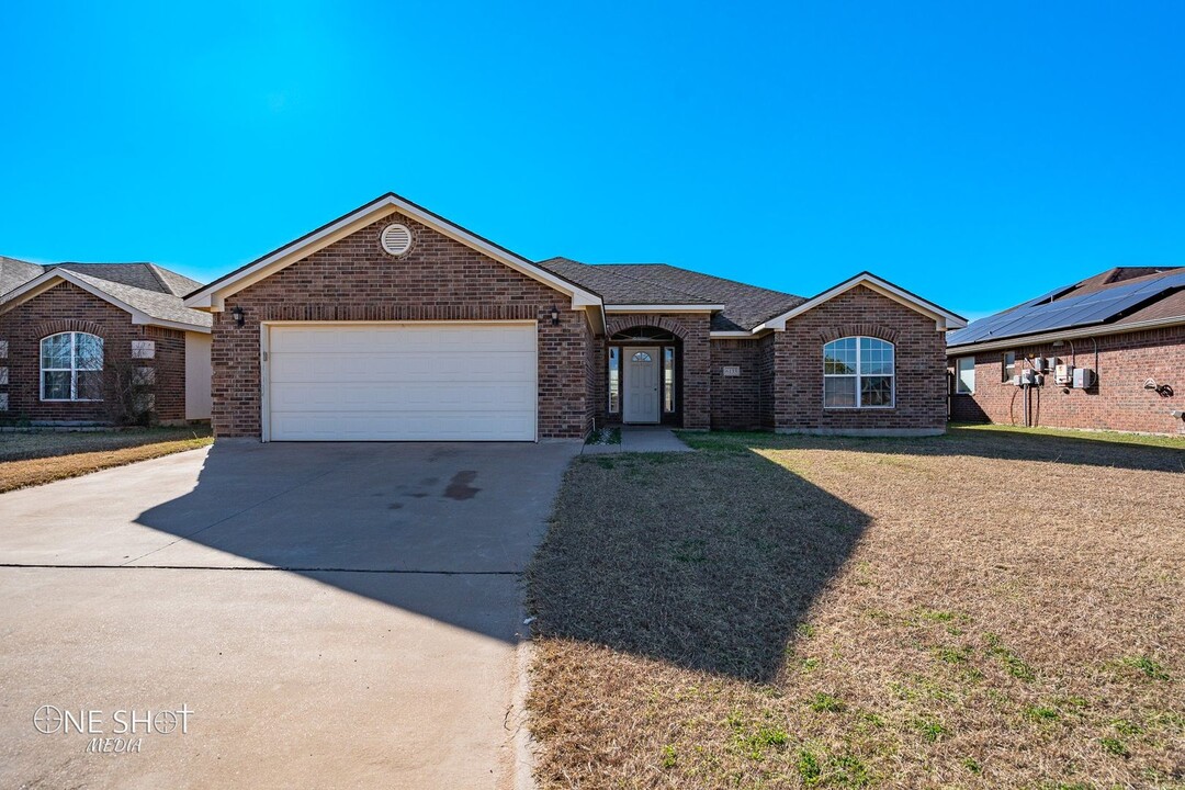 6133 Duchess Ave in Abilene, TX - Building Photo