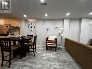 3310 Ruth Fertel Dr in Mississauga, ON - Building Photo - Building Photo