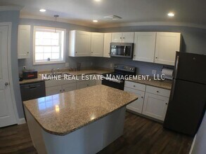 66 Basketball Ct in Bangor, ME - Building Photo - Building Photo