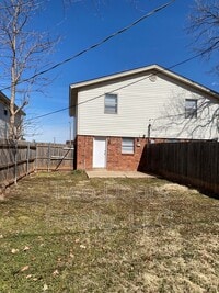 1018 E Main St photo'