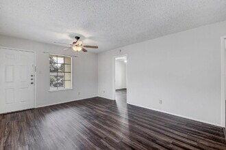 4806 Russet Hill Dr in Austin, TX - Building Photo - Building Photo