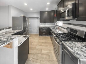 6319 Iris Way in Arvada, CO - Building Photo - Building Photo