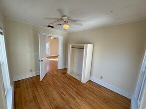 1826 Whipple St in Eau Claire, WI - Foto de edificio - Building Photo