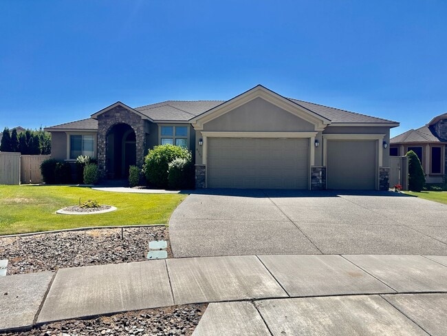 property at 8757 W Rio Grande Ct