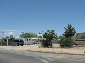 5755 S Fontana Ave in Tucson, AZ - Foto de edificio - Building Photo