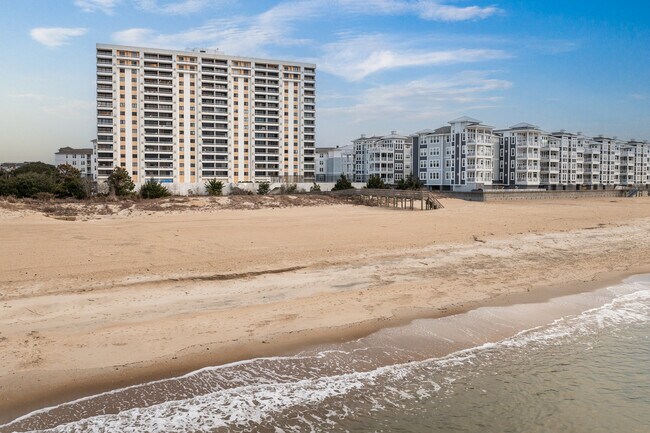 Harbour Gate in Virginia Beach, VA - Building Photo - Building Photo