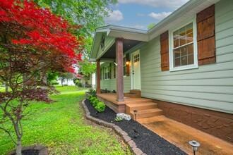 1143 Bayview Dr in Gallatin, TN - Building Photo - Building Photo
