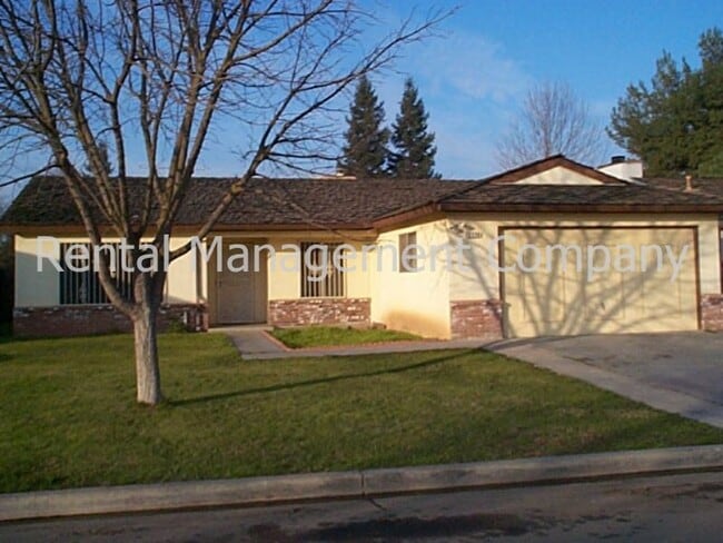 property at 5228 W Holland Ave