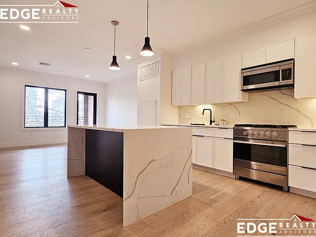property at 8 Lincoln St
