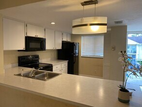 1707 Palm Beach Trace Dr in Royal Palm Beach, FL - Building Photo - Building Photo