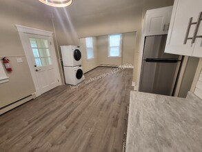 254 Woodbridge Ave, Unit 1 in Woodbridge Township, NJ - Building Photo - Building Photo