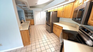 8708 Ballantrae Way in Tampa, FL - Foto de edificio - Building Photo
