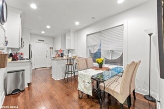 1621 N McVicker Ave in Chicago, IL - Building Photo - Building Photo