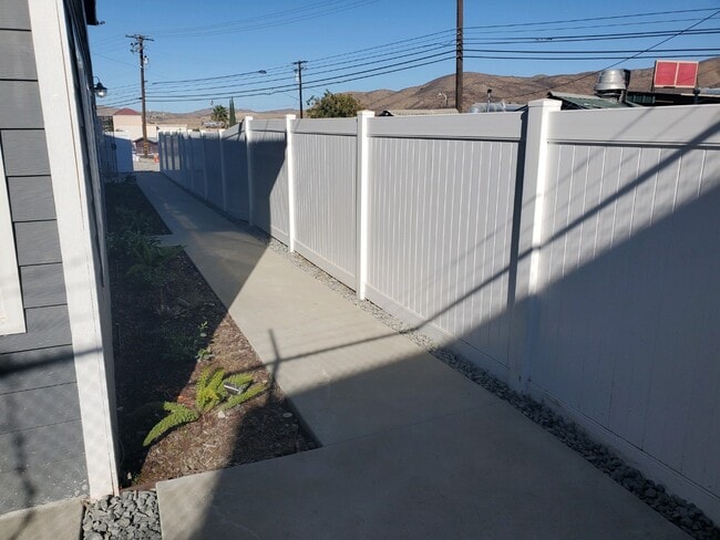 21779 Temescal Canyon Rd in Corona, CA - Building Photo - Building Photo