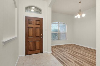 12822 Lakeshore Dr in Montgomery, TX - Building Photo - Building Photo