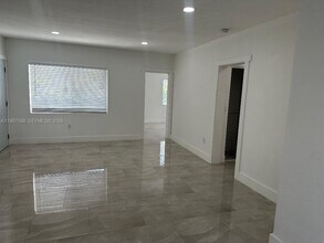 7115 Rue Granville in Miami Beach, FL - Building Photo - Building Photo