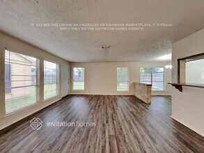 2835 Pilgrims Point Dr in Webster, TX - Building Photo - Building Photo