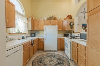 197 Yolla Bolly Trl in Redding, CA - Building Photo - Building Photo
