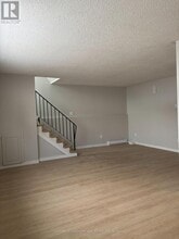 9 Pacific St in Quinte West, ON - Building Photo - Building Photo