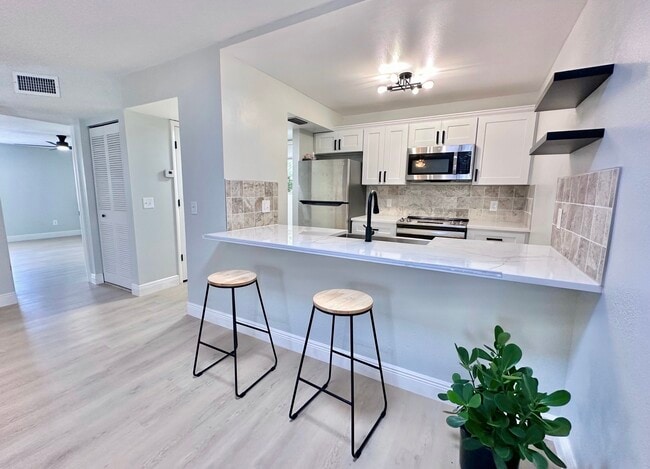 property at 4915 W McElroy Ave
