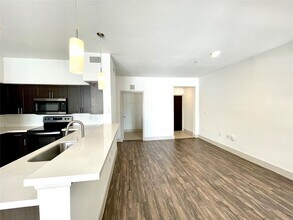 2222 Smith St in Houston, TX - Building Photo - Building Photo