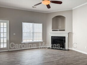 301 Blue Sage Pl in Simpsonville, SC - Building Photo - Building Photo