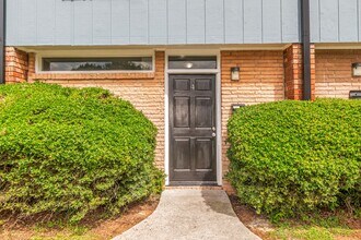 1790 Lyle Ave in Atlanta, GA - Foto de edificio - Building Photo