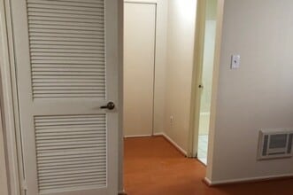 10521 National Blvd, Unit 106 in Los Angeles, CA - Foto de edificio - Building Photo