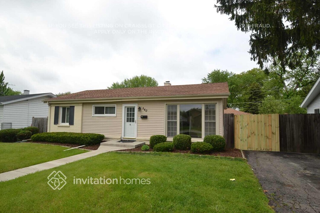 540 N 2nd Ave in Villa Park, IL - Foto de edificio