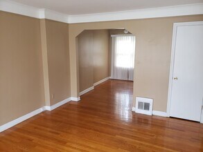 383 Merton Rd in Detroit, MI - Building Photo - Building Photo