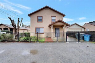 1066 Grand Ave in Linda, CA - Building Photo