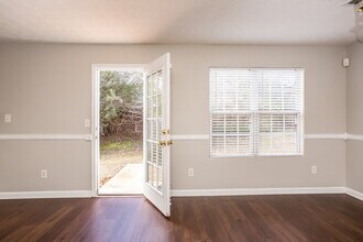 4085 Mission Way in Mcdonough, GA - Foto de edificio - Building Photo