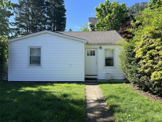 property at 6 Rusco St