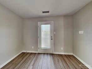 2749 Red Squirrel Trail in Charlotte, NC - Foto de edificio - Building Photo