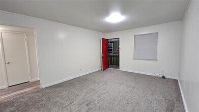2420 Louise St in Denton, TX - Building Photo - Building Photo