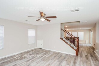 663 Haunts Walk Ave in Las Vegas, NV - Foto de edificio - Building Photo