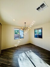 8038 N Purple Aster Pl in Tucson, AZ - Building Photo - Building Photo