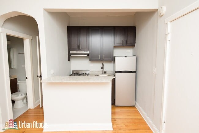 4624 N Paulina St, Unit M03B in Chicago, IL - Foto de edificio - Building Photo