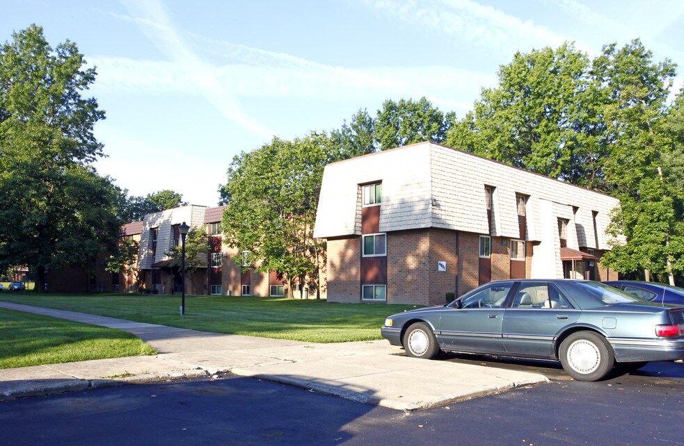 Victory Estates Apartments and Nearby Youngstown Apartments For Rent