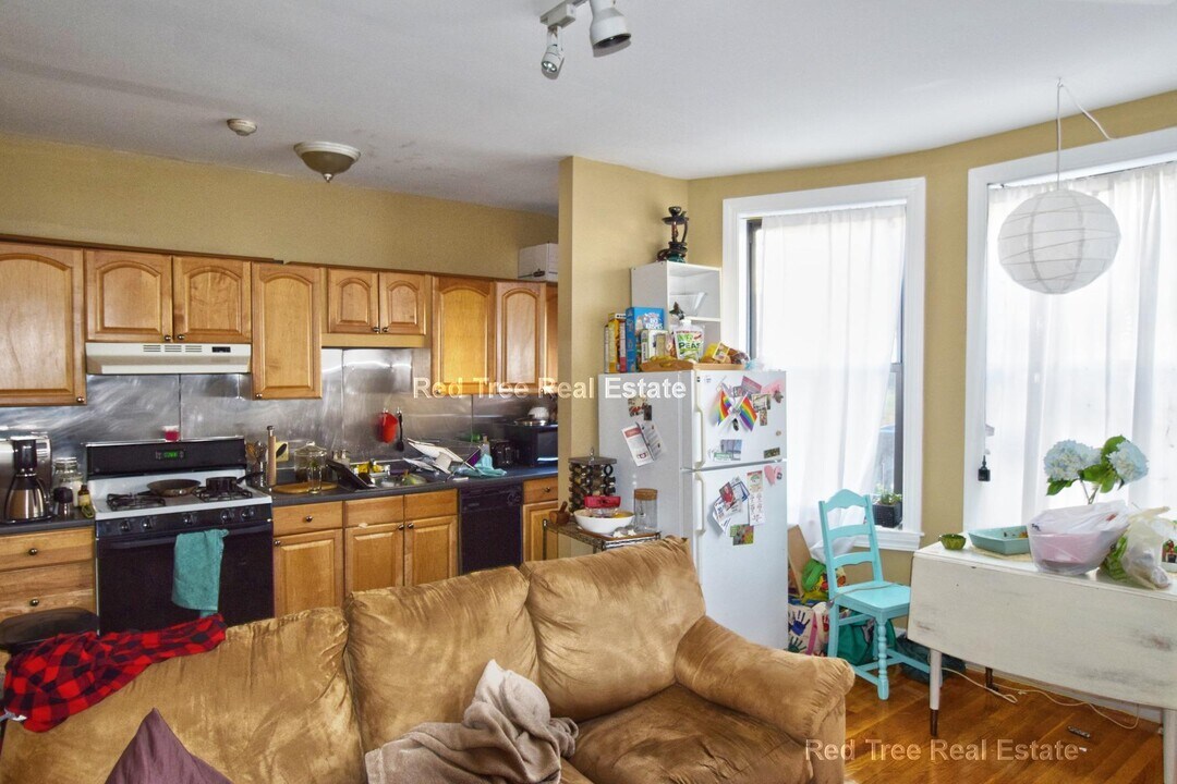 17 Highgate St in Boston, MA - Building Photo