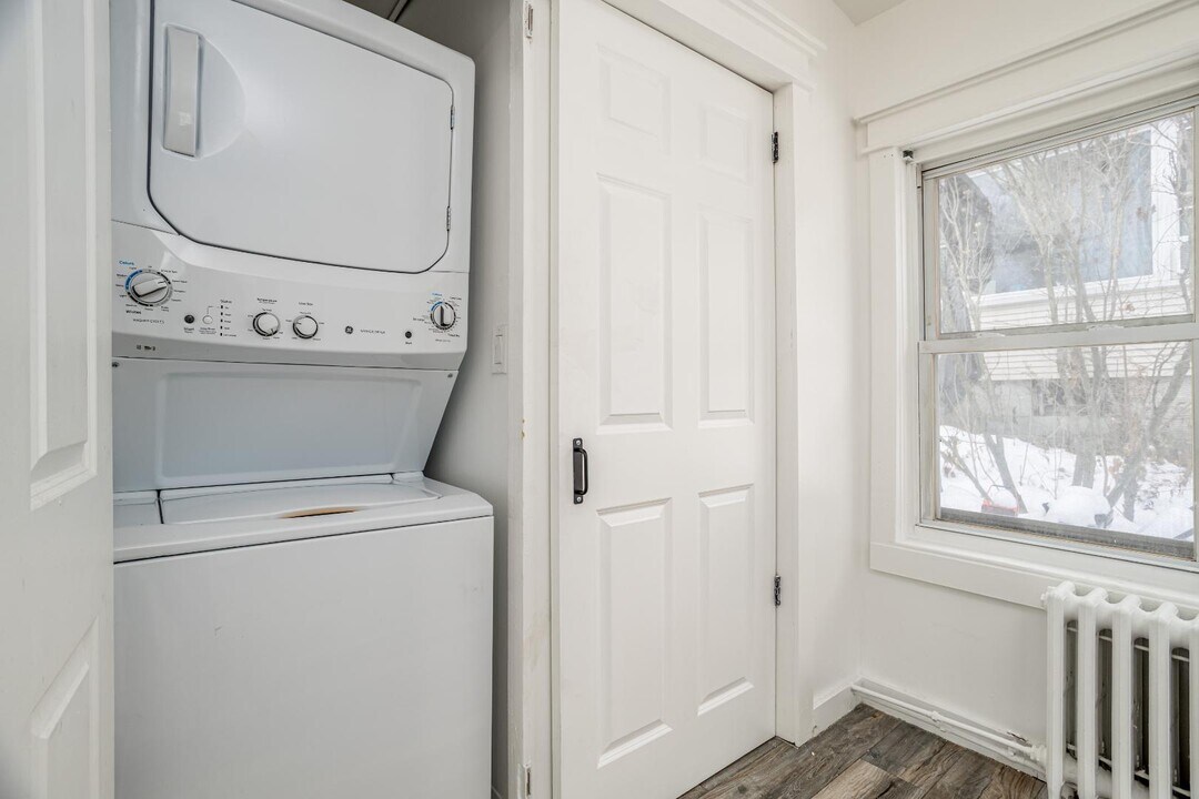 47 Hartford St in Fitchburg, MA - Building Photo