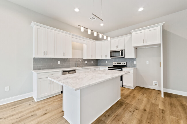 208 Centre Sarcelle Blvd in Youngsville, LA - Building Photo - Building Photo
